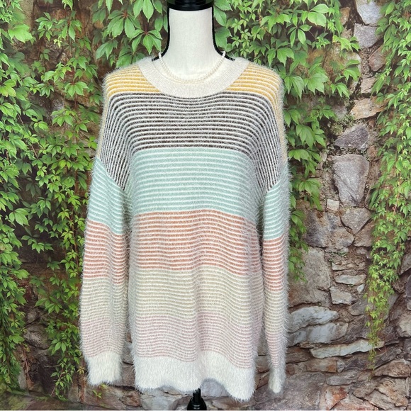ON BLUE Oversized Striped Fuzzy Sweater, M - Picture 2 of 8